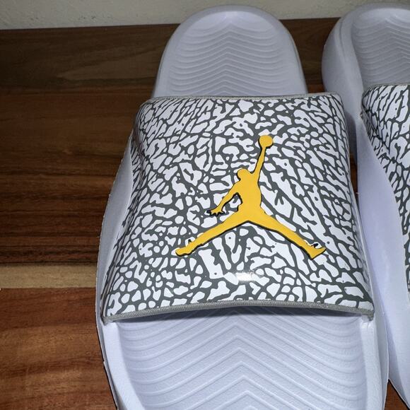 Jordan Men’s Hydro Slides Marquette University Size 14 Rare
